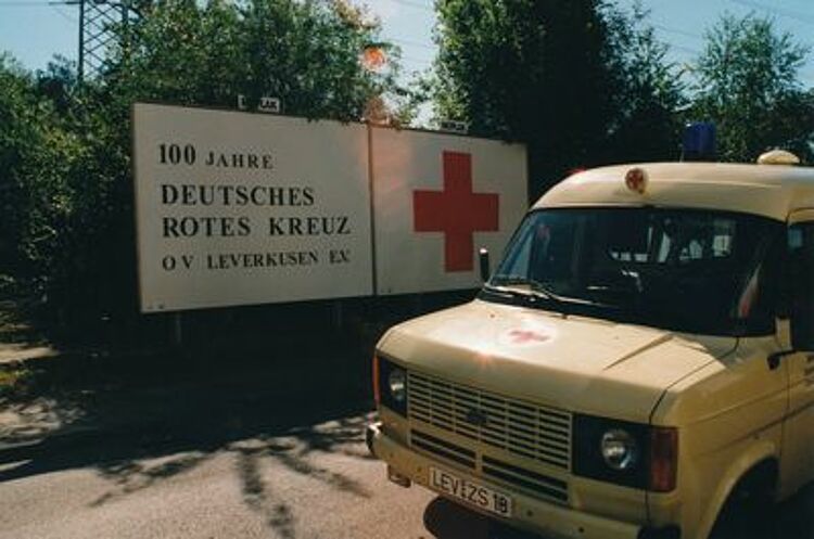 Altes Einsatzfahrzeug im Jubiläumsjahr